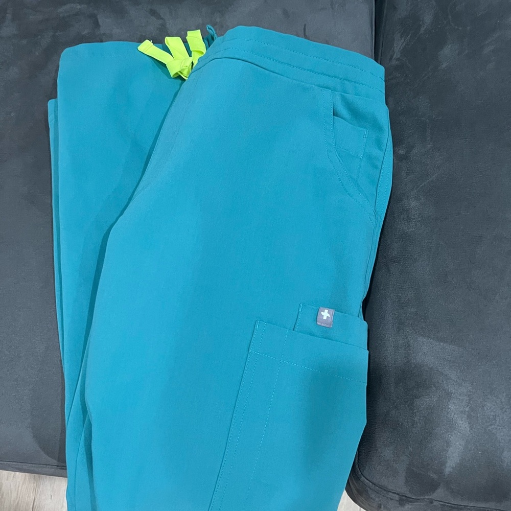Figs small Yola green